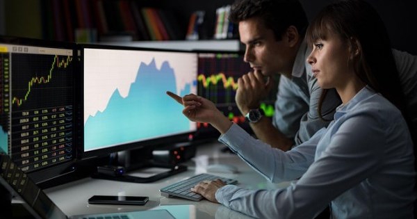 Khối ngoại xả ròng hơn 4.800 tỷ đồng một tuần, mã nào là tâm điểm?