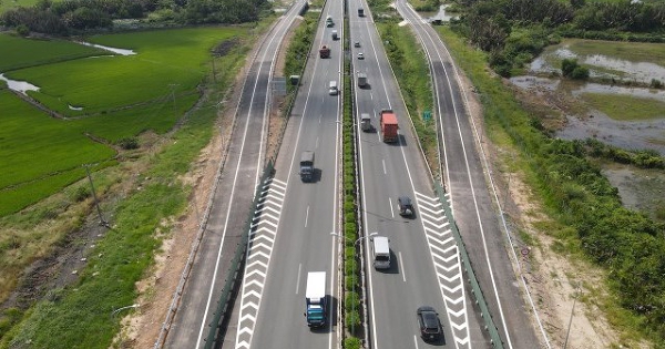 Một doanh nghiệp xin chỉ định thầu mở rộng cao tốc TP HCM - Long Thành
