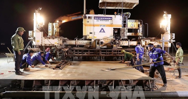 Thủ tướng chỉ đạo chăm lo, hỗ trợ người lao động làm việc trên công trường dịp Tết