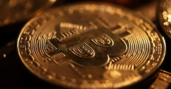 'Cơn sóng' bitcoin có thể dâng cao bao nhiêu trong năm 2025?