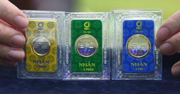 Từ hôm nay, mua bán vàng trên 20 triệu phải chuyển khoản