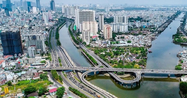 'An cư lạc nghiệp' và cạm bẫy FOMO: Tư duy cần thay đổi của người trẻ