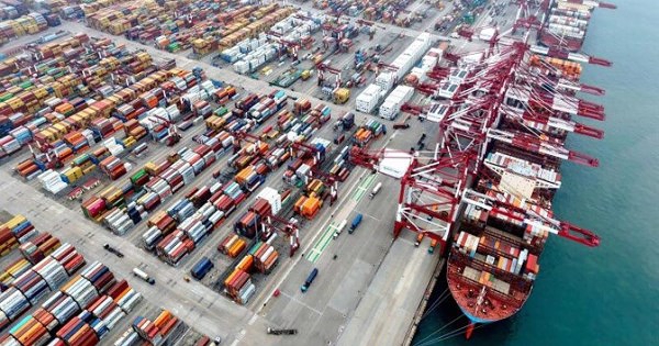 Thuế quan, nợ nần và bong bóng AI: Bộ ba rủi ro thách thức nền kinh tế toàn cầu