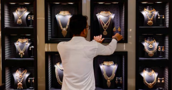 Giá vàng hôm nay 17/10: Vàng SJC phá mốc 150 triệu đồng/lượng