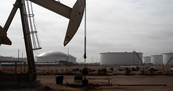 Thị trường dầu mỏ đang bước vào giai đoạn dư cung kéo dài?