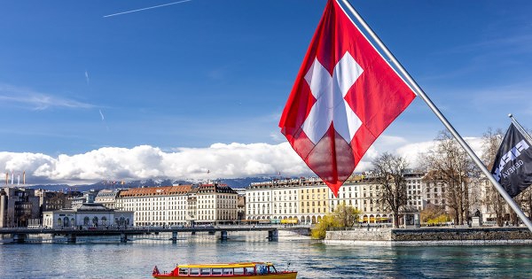 Mỹ đạt thoả thuận thương mại với Thuỵ Sỹ, thuế quan giảm mạnh từ 39% xuống 15%