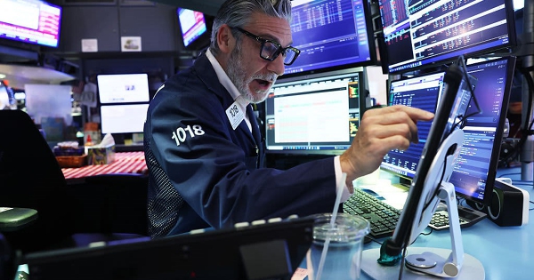 Chứng khoán Mỹ đỏ rực, S&P 500 giảm liền 4 phiên