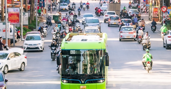Đến năm 2030, 100% phương tiện giao thông công cộng ở Hà Nội và TP HCM dùng năng lượng thân thiện môi trường