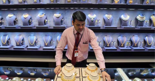 Giá vàng hôm nay 21/11: Giảm sau báo cáo việc làm Mỹ