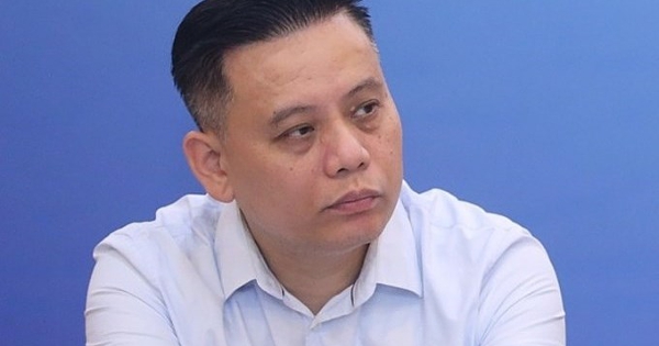 Cựu cục phó an toàn thực phẩm và 13 người bị khởi tố