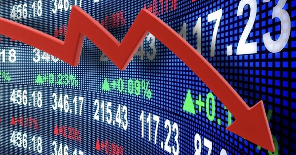 VN-Index rơi về dưới mốc 1.600 điểm, thị trường đỏ lửa