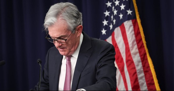 Lãi suất giảm mạnh dù Mỹ chưa suy thoái, Fed có nguy cơ lặp lại sai lầm thập niên 1960