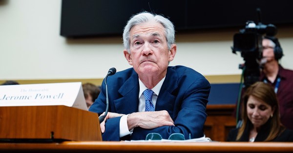 Tin vui cho nhà đầu tư: Chủ tịch Fed loại trừ khả năng tăng lãi suất trong tương lai gần