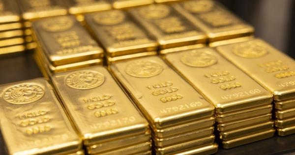 Giá vàng giữ gần đỉnh 7 tuần nhờ kỳ vọng Fed tiếp tục giảm lãi suất