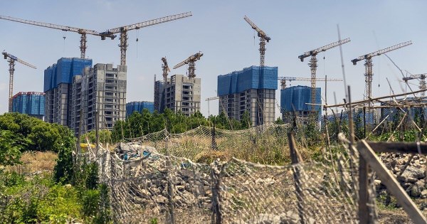 Bất động sản Trung Quốc đối mặt cú sốc mới: Thêm một công ty 'quá lớn để sụp đổ' lâm nguy