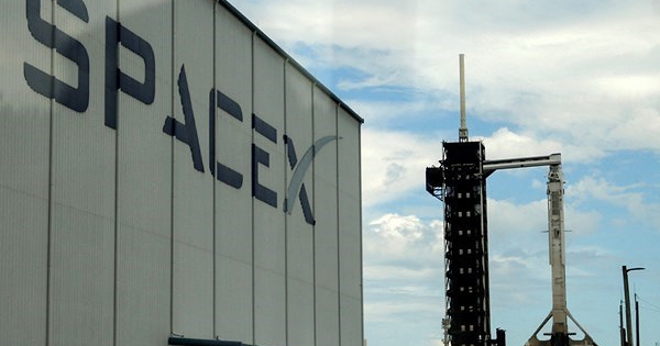 SpaceX rục rịch kế hoạch IPO 'bom tấn' trong năm 2026