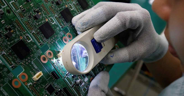 RMIT cảnh báo Việt Nam: Doanh nghiệp điện tử nội có thể mãi mắc kẹt ở khâu lắp ráp nếu không thực hiện điều này