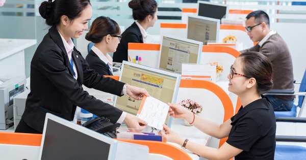 Ông Đinh Ngọc Dũng làm Phó Tổng Giám đốc SHB