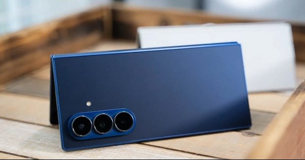 Samsung thống trị thị trường toàn cầu về điện thoại gập