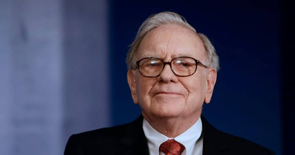 Biểu đồ lý giải vì sao Warren Buffett nhất quyết ôm tiền mặt, có phải lời cảnh báo cho NĐT?