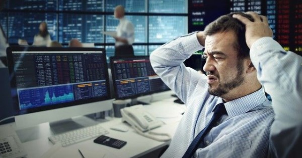 Khối ngoại bán ròng hơn nghìn tỷ đồng phiên cuối tuần, tâm điểm 'cổ phiếu quốc dân' HPG