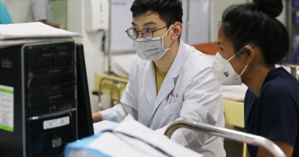 Cúm gia tăng, TP HCM khuyến cáo đeo khẩu trang