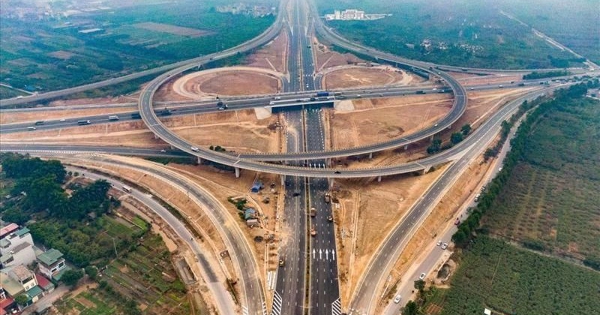 Thủ tướng nêu tên loạt địa phương yêu cầu đẩy nhanh giải phóng mặt bằng, không được lùi tiến độ