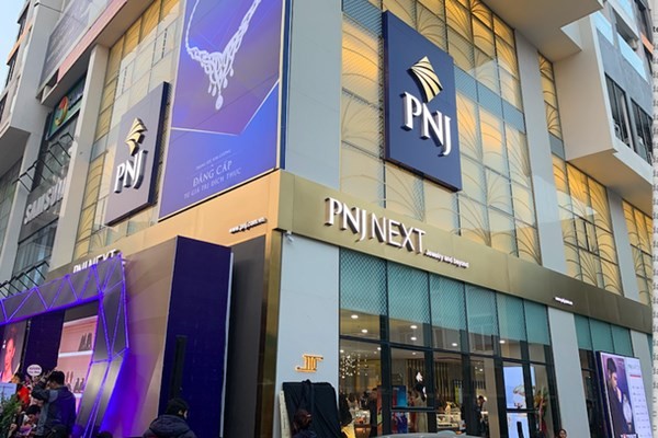 PNJ - Kết quả sơ bộ quý 1/2025 của PNJ: LNST giảm 8% YoY, doanh thu bán lẻ tăng trưởng chậm lại ở mức 6% YoY, thấp hơn kỳ vọng