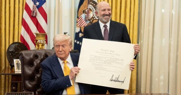 Ông Trump báo tin vui cho các hãng ô tô tại Mỹ bằng hai sắc lệnh mới