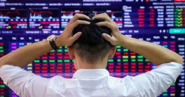 Loạt cổ phiếu bị hủy và cảnh báo hủy niêm yết trên HNX: VE8, KSQ, CVN