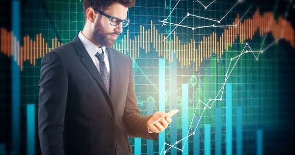 Kế hoạch kinh doanh hé lộ sóng tăng 2025: Bất động sản, ngân hàng, bán lẻ vào ‘vùng sáng’