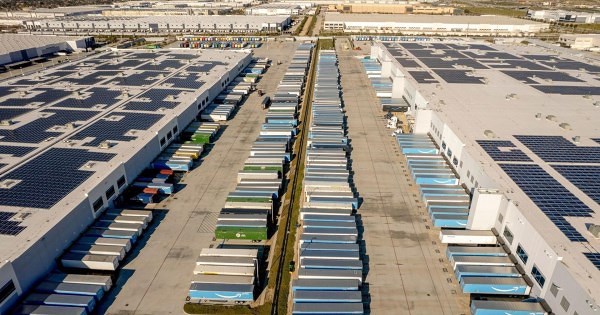 Cảng biển nhộn nhịp nhất nước Mỹ im lìm vì thuế quan, 900.000 lao động và 500 tỷ USD lâm nguy