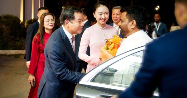 Tổng thống Sri Lanka mời Vingroup đến đầu tư bất động sản, xe điện, du lịch...