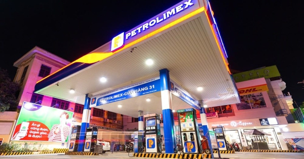 PLX tăng trần với thanh khoản đột biến sau thông tin về nhân sự cấp cao