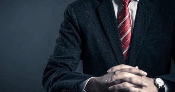 Giám đốc đòi công ty chứng khoán bồi thường 32 tỷ đồng bất thành