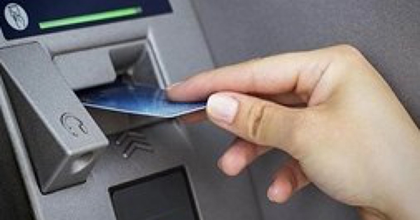 Thẻ ATM từ chính thức bị 'khóa cửa' từ 1/7/2025