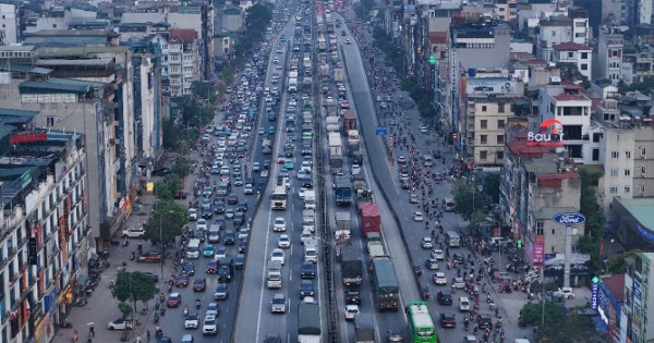 Hà Nội cấm xe máy chạy xăng dầu trong Vành đai 1 từ tháng 7/2026
