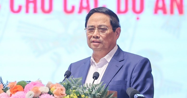 Thủ tướng yêu cầu các địa phương báo cáo Bộ Chính trị việc xử lý gần 3.000 dự án tồn đọng trong tháng 8