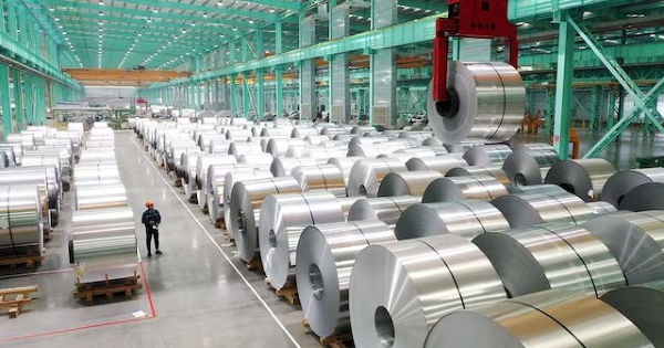Trung Quốc đẩy mạnh nhập khẩu quặng sắt dù sản lượng thép giảm