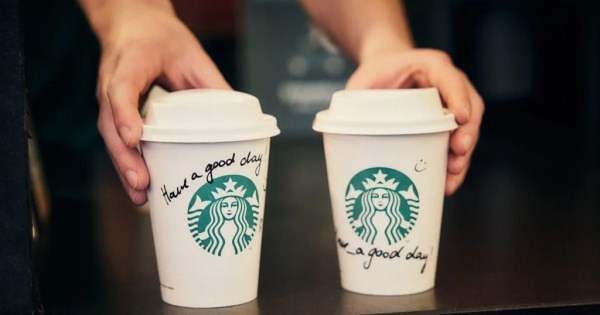 Starbucks Trung Quốc mời khách đến ngồi miễn phí, không cần mua đồ