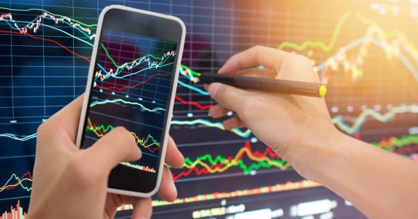 Người nội bộ và cổ đông lớn mua vào cổ phiếu LDG trước cú điều chỉnh sâu