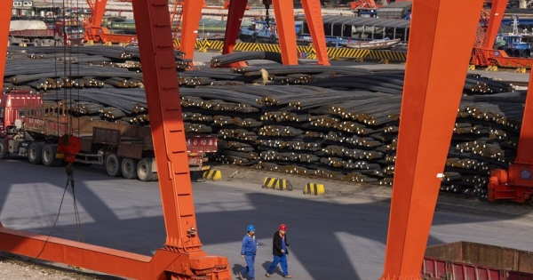 Ngành thép Trung Quốc bắt đầu có dấu hiệu phục hồi