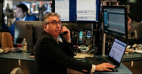 Khối ngoại trở lại điệp khúc bán ròng