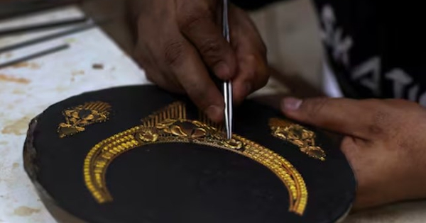 Giá vàng hôm nay 19/9: Giảm vì thị trường đánh giá quyết định của Fed