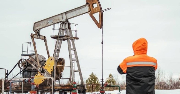 Nga gia hạn lệnh cấm xuất khẩu xăng đến cuối năm