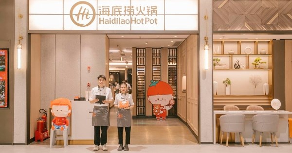 Nỗi đau nhân sự ngành F&B và bài học quản trị từ Haidilao