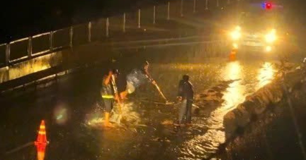 Cát tràn ngập cao tốc Vĩnh Hảo - Phan Thiết