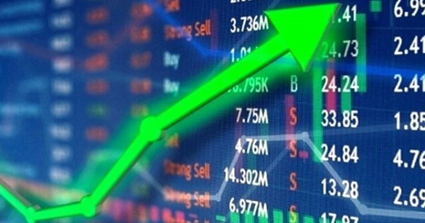 Sắc xanh lan tỏa, VN-Index vượt mốc 1.700 điểm