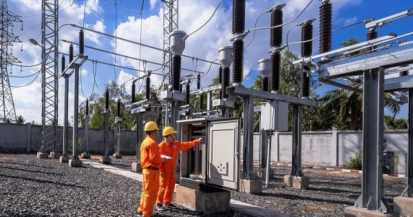 Bộ Chính trị ban hành Nghị quyết 70 cơ cấu lại ngành điện: Người dân được chọn đơn vị cung cấp