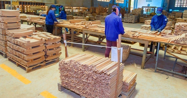 Một công ty gỗ lên kế hoạch lãi kỷ lục khi Mỹ lùi thời hạn tăng thuế sang 2027